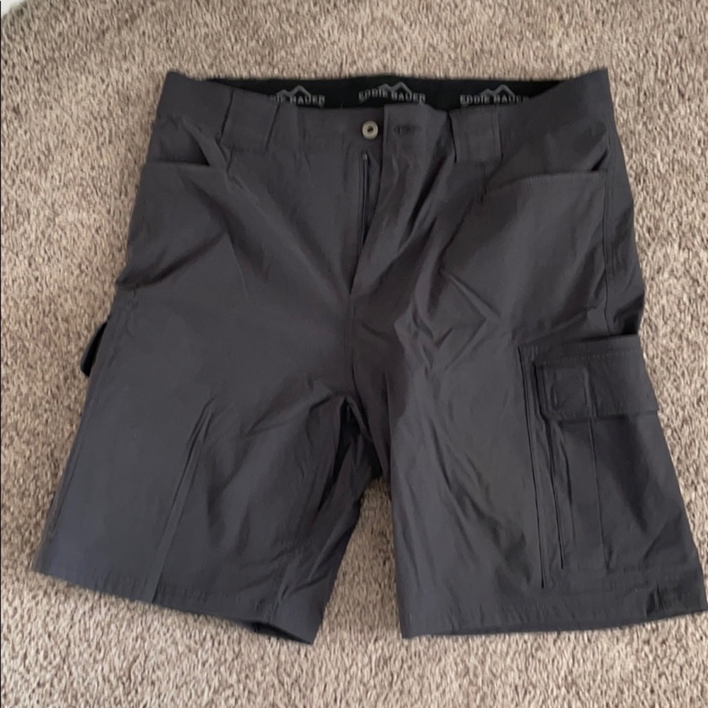 Eddie Bauer Cargo Shorts 38